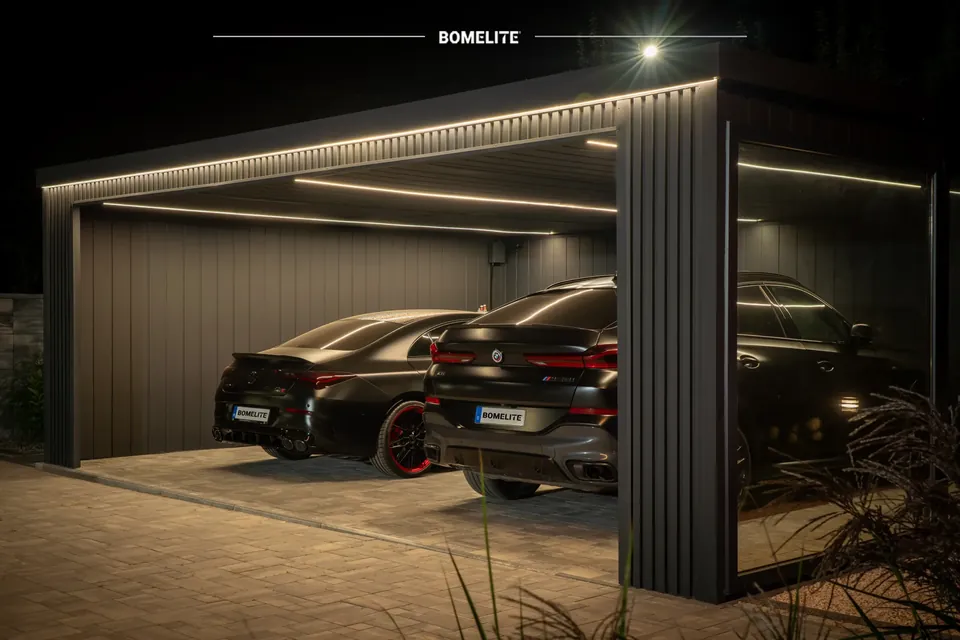 Nowoczesny carport z oświetleniem liniowym